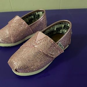 Toms Pink Sparkles toddler 6
